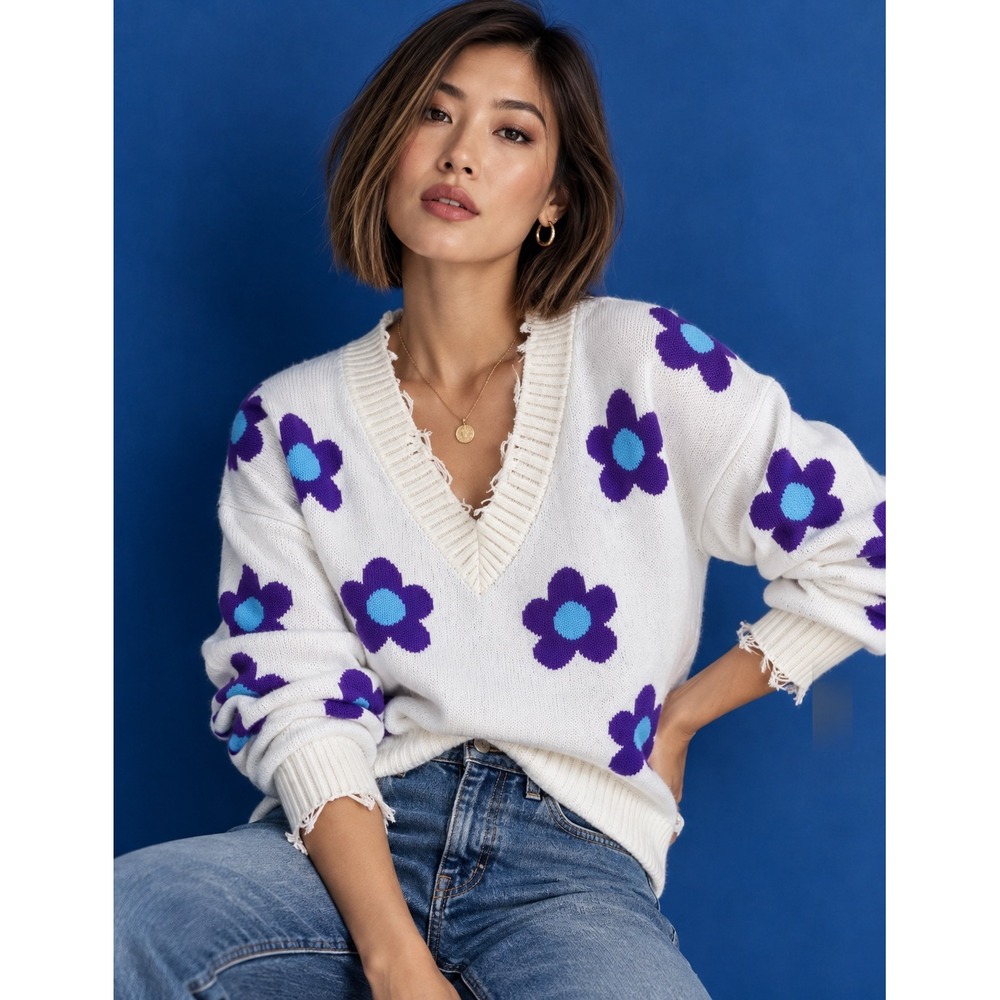 Brooklyn Karma Daisy V Neck Sweater Cream Purple Floral Distressed Cropped S NWT